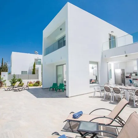 Villa Greco Ccv2 Protarász